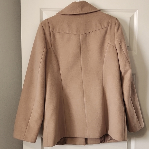 Tan Jacket - Picture 3 of 4